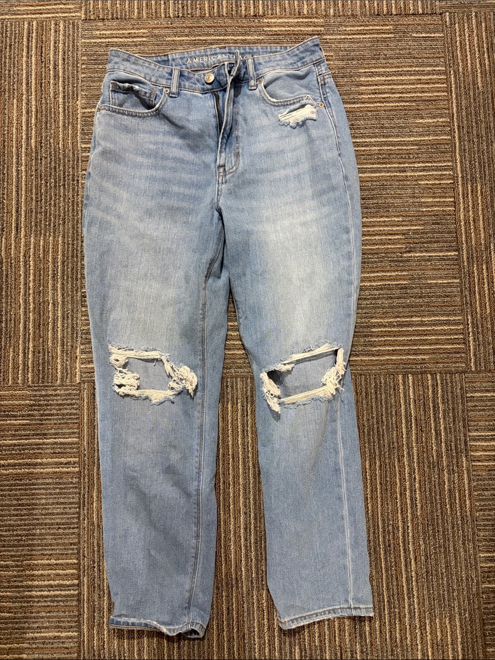 American Eagle Outfitters Light Wash Distressed Boyfriend Jeans